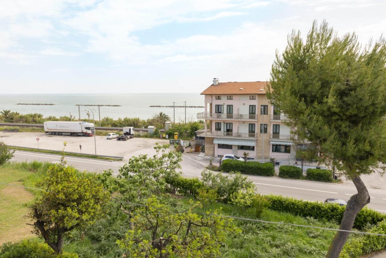 B&B Alba sul Mare Massignano Exterior foto